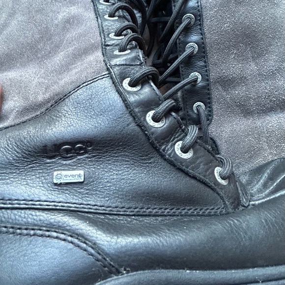 UGG Adirondack Winter Boots - Picture 4 of 8